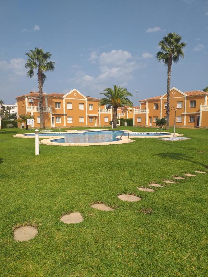 Oliva Nova Flat In Front Of Met Apartment Exterior foto
