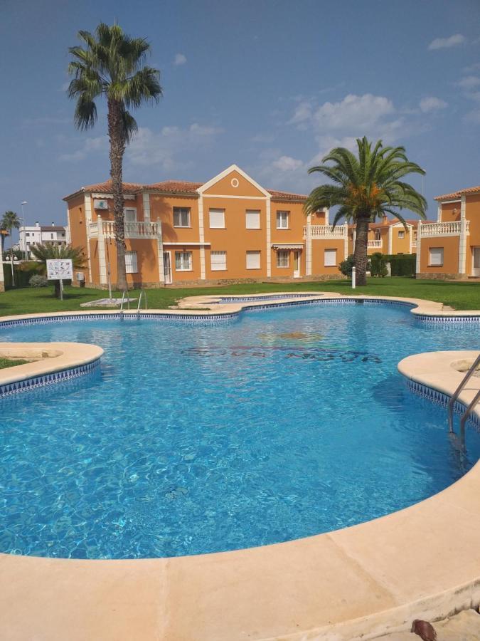Oliva Nova Flat In Front Of Met Apartment Exterior foto